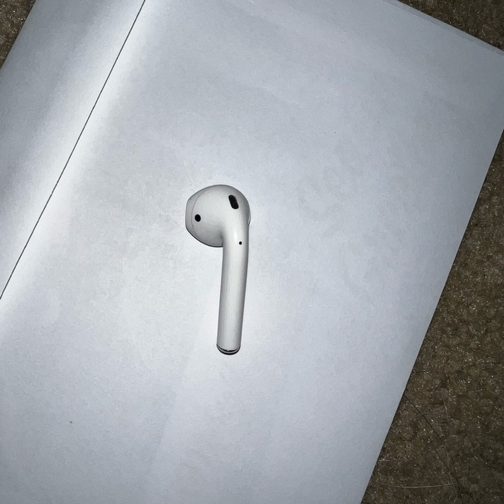 AirPod second generation - Picture 2 of 6